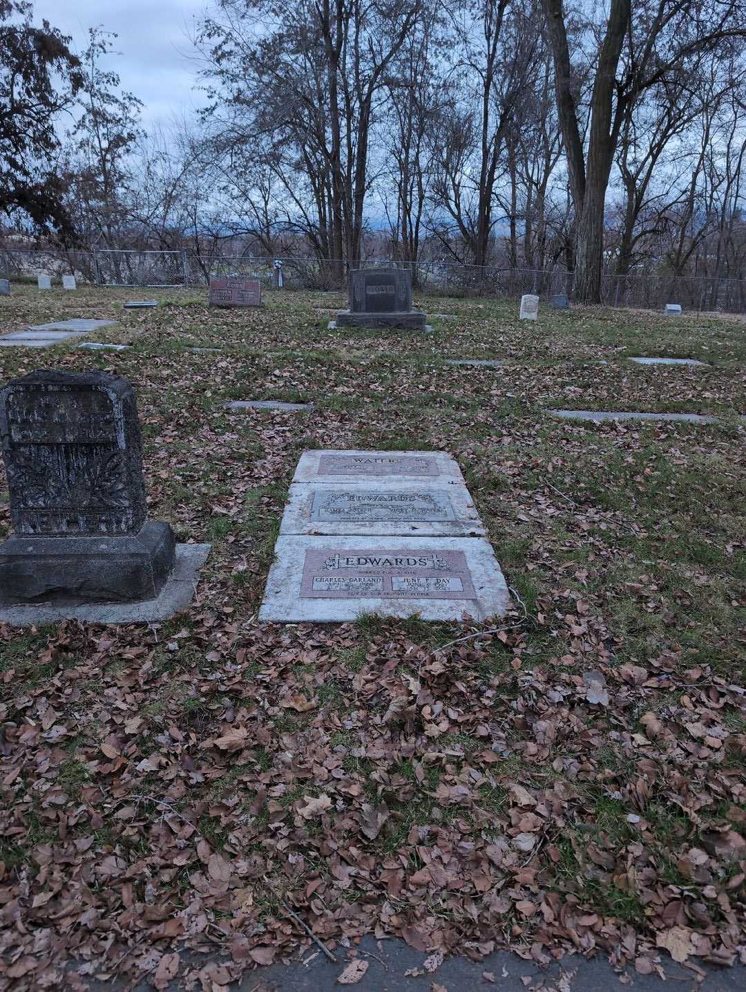 June E. Day Edwards's grave. Photo 2