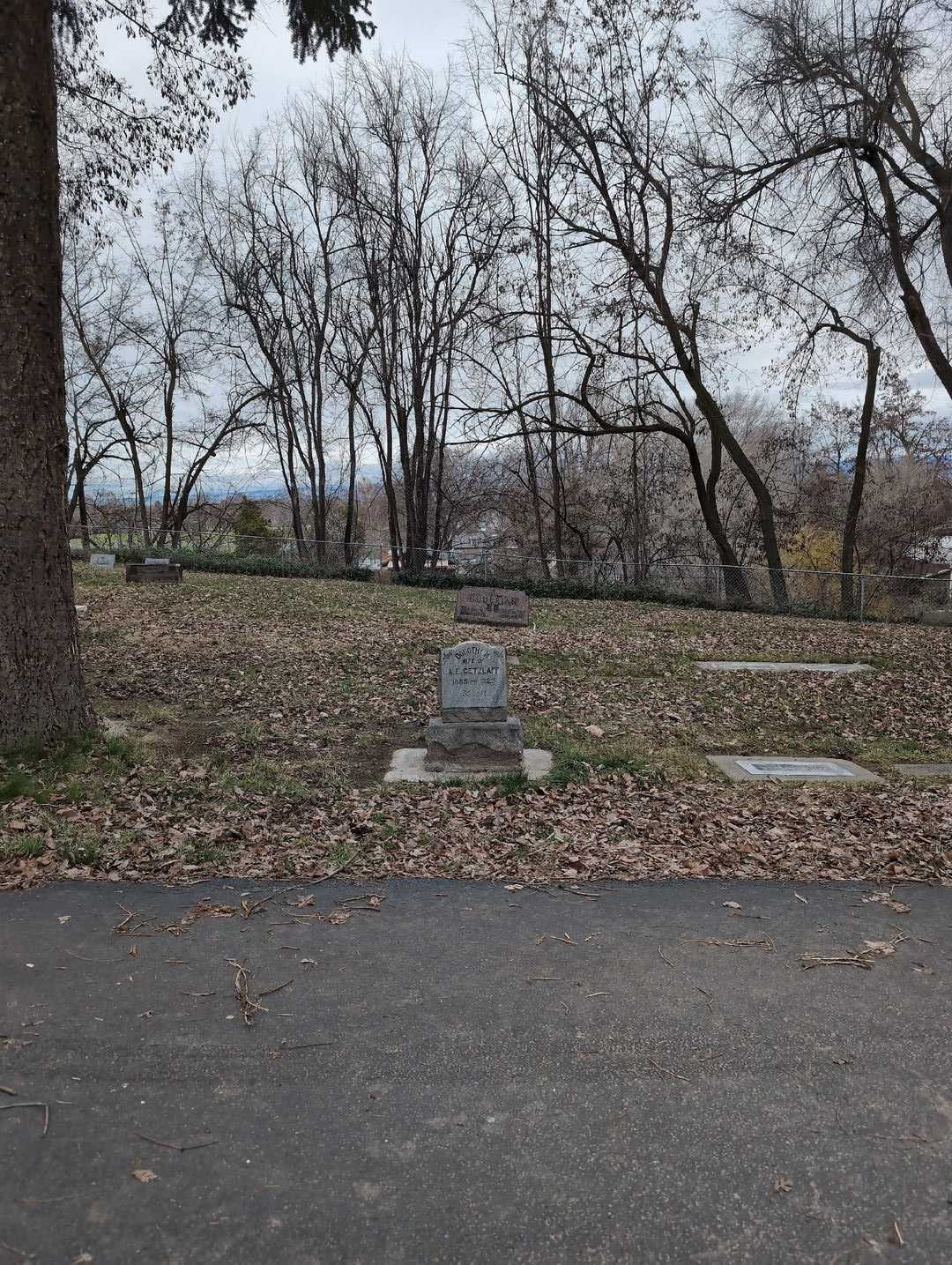 Dorothy M. Getzlaff's grave. Photo 2