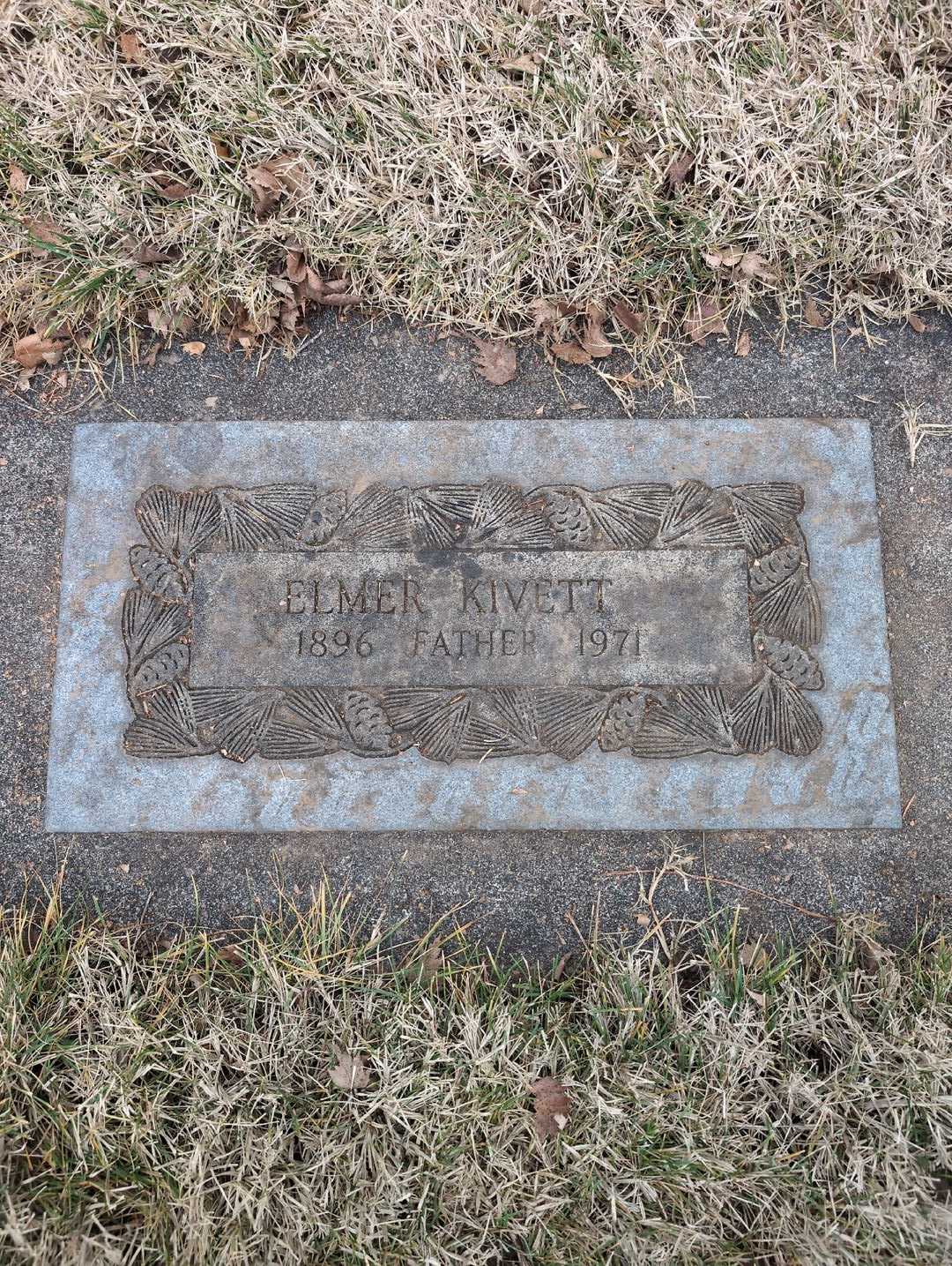 Helen Van Denburgh's grave. Photo 1