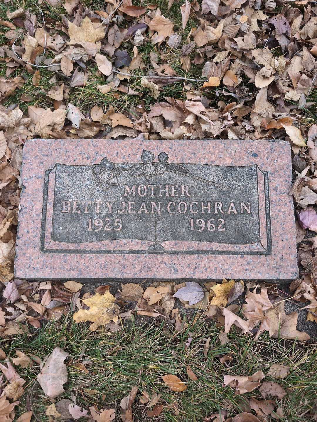 Betty Jean Cochran's grave. Photo 3