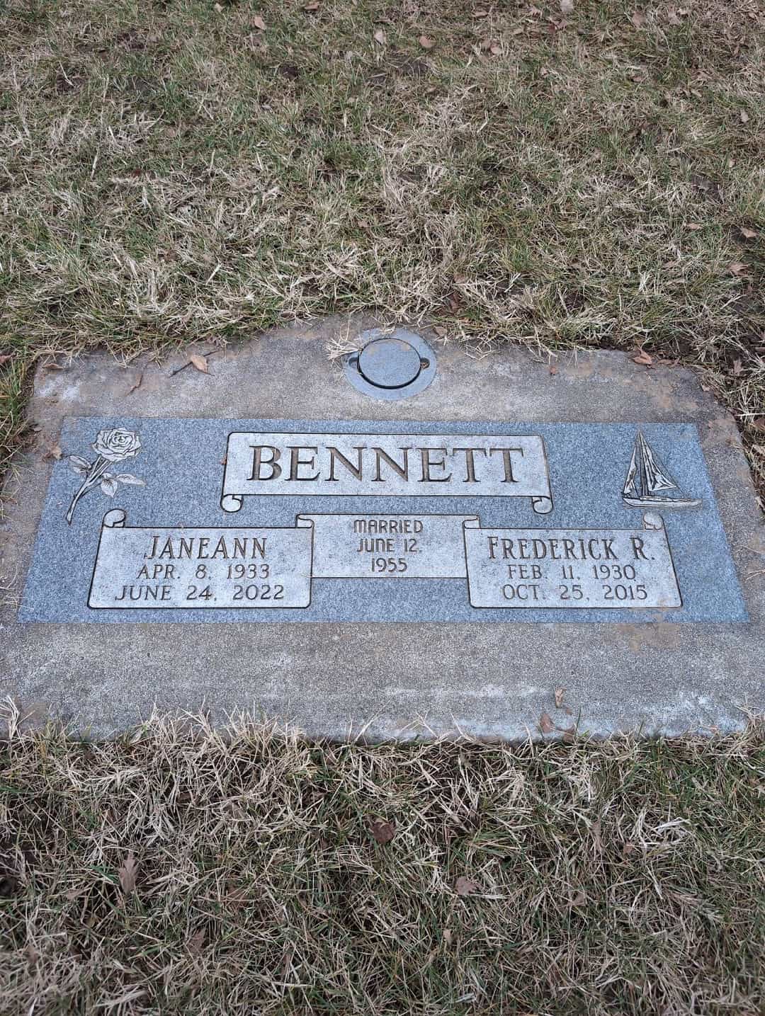 Frederick R. Bennett's grave. Photo 3