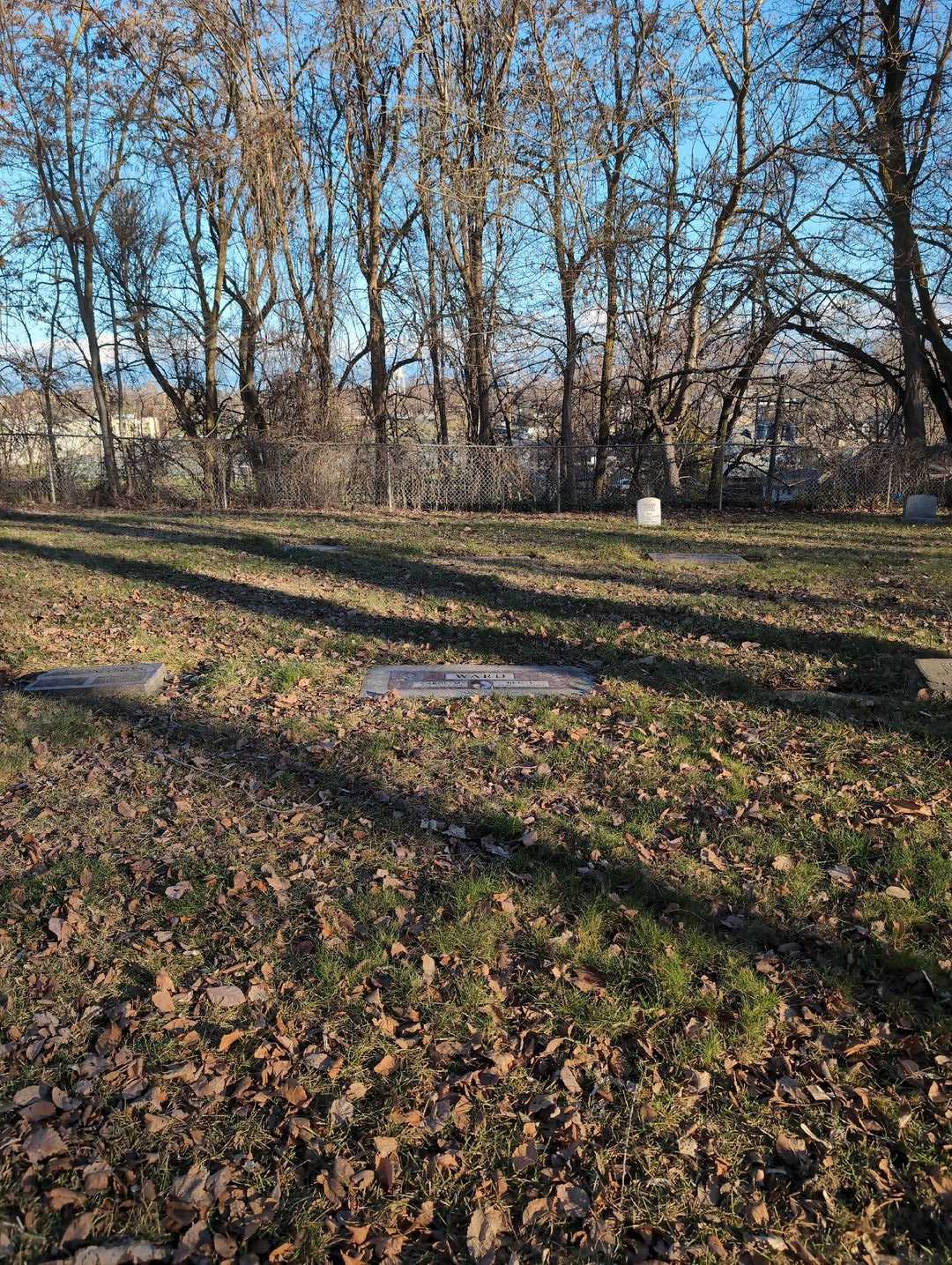 Ben E. Ward's grave. Photo 2