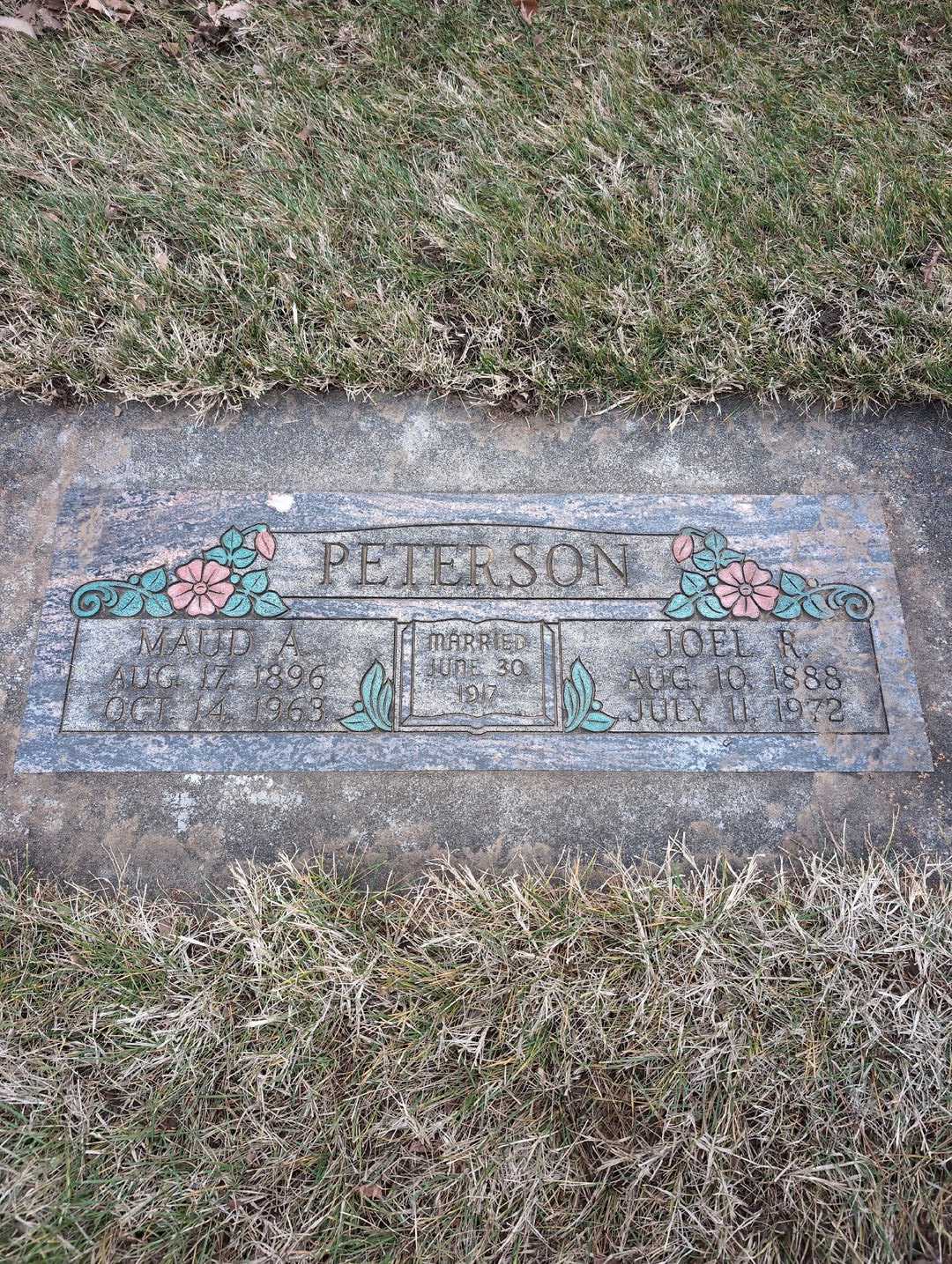 Maud A. Peterson's grave. Photo 3