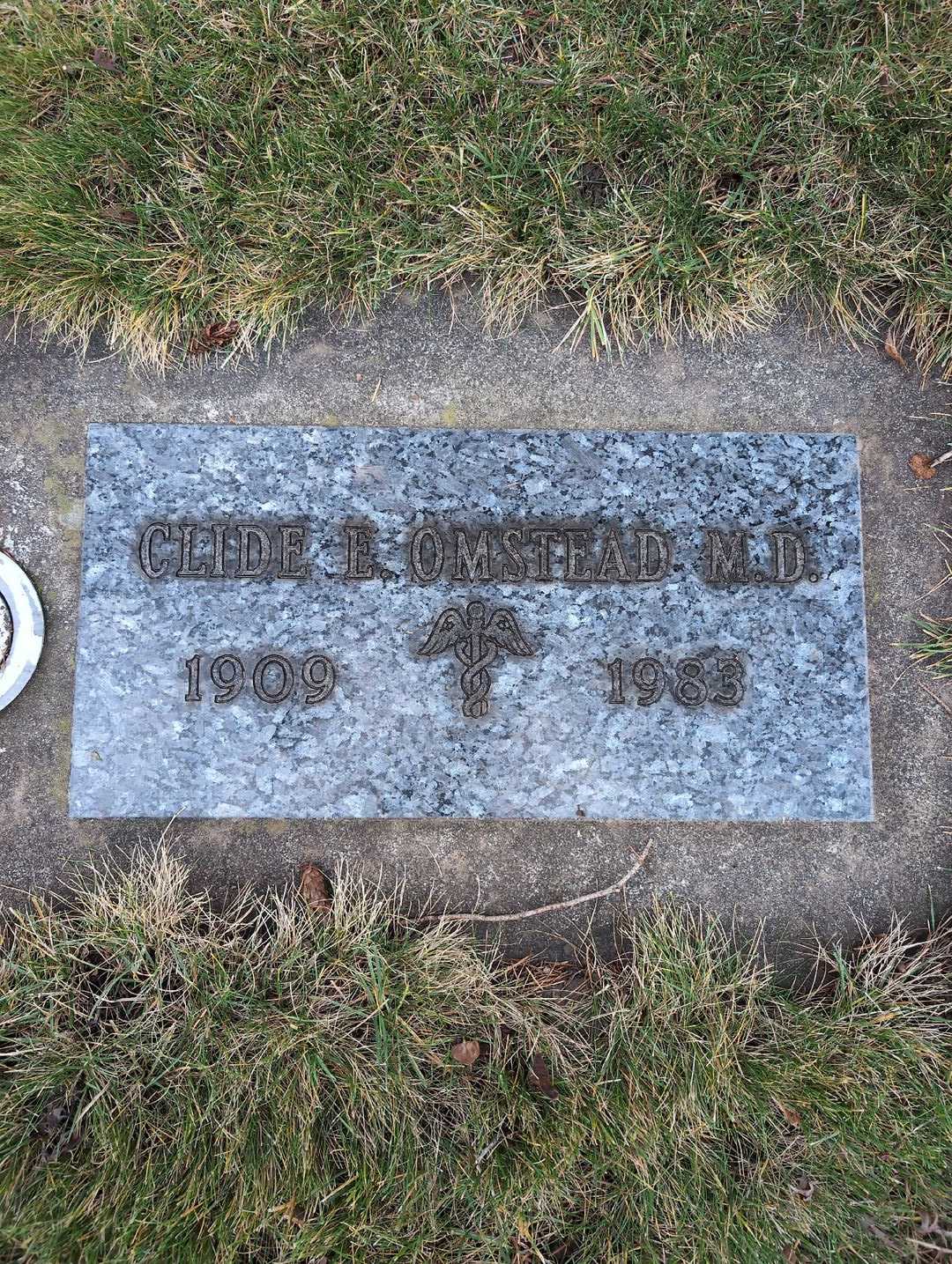 Clide E. Omstead M. D.'s grave. Photo 3