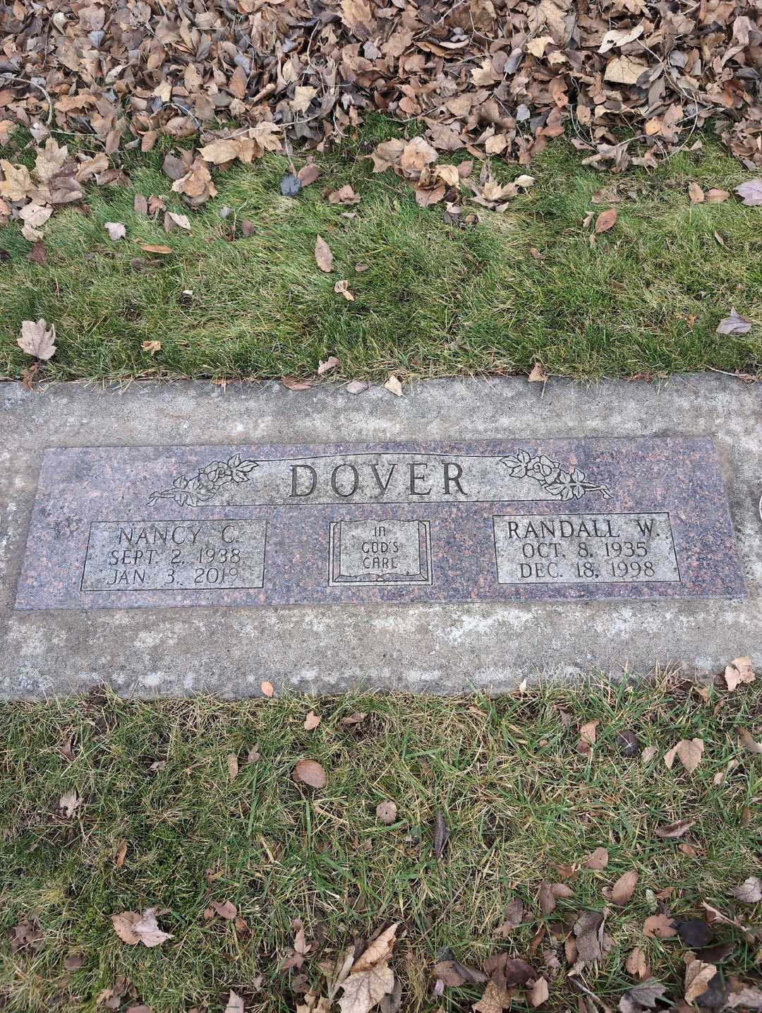 Randall Wesley Dover's grave. Photo 3
