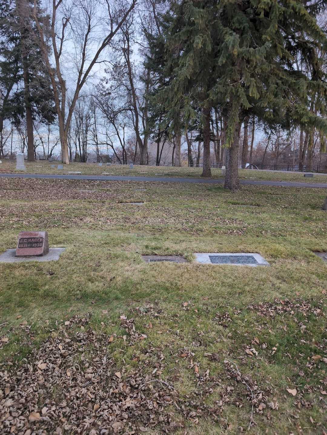 Kathrine Huther's grave. Photo 2