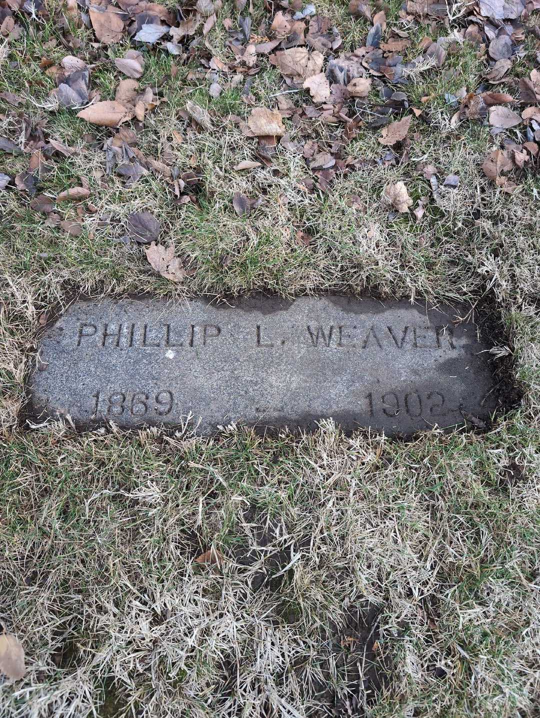 Phillip L. Weaver's grave. Photo 3