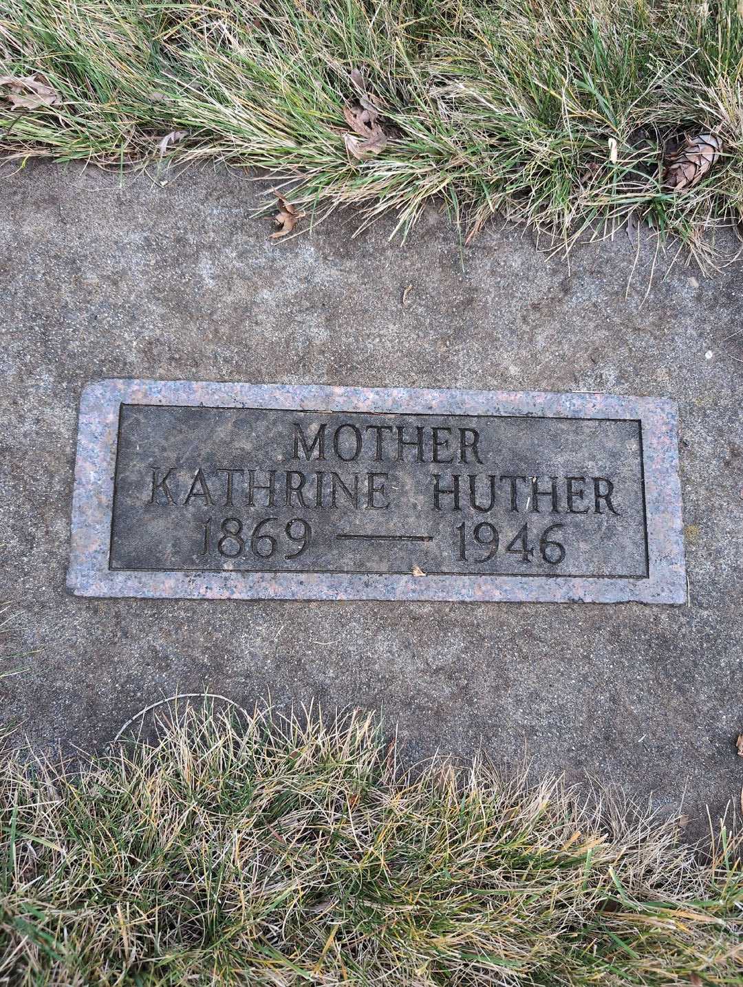 Kathrine Huther's grave. Photo 3