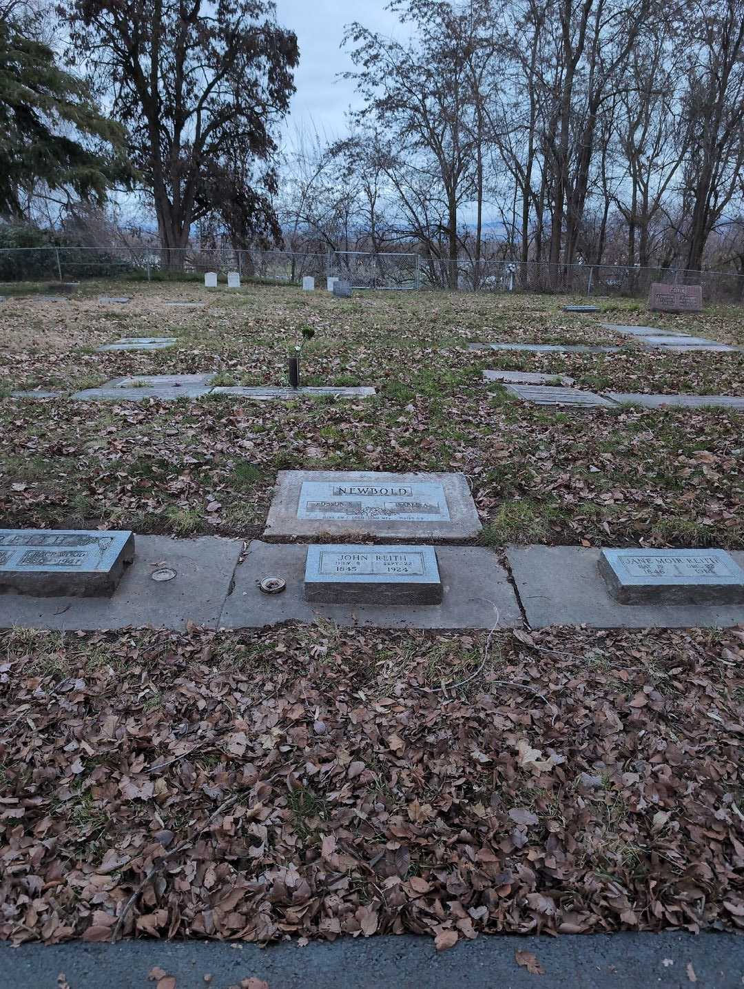 Isabel A. Newbold's grave. Photo 2