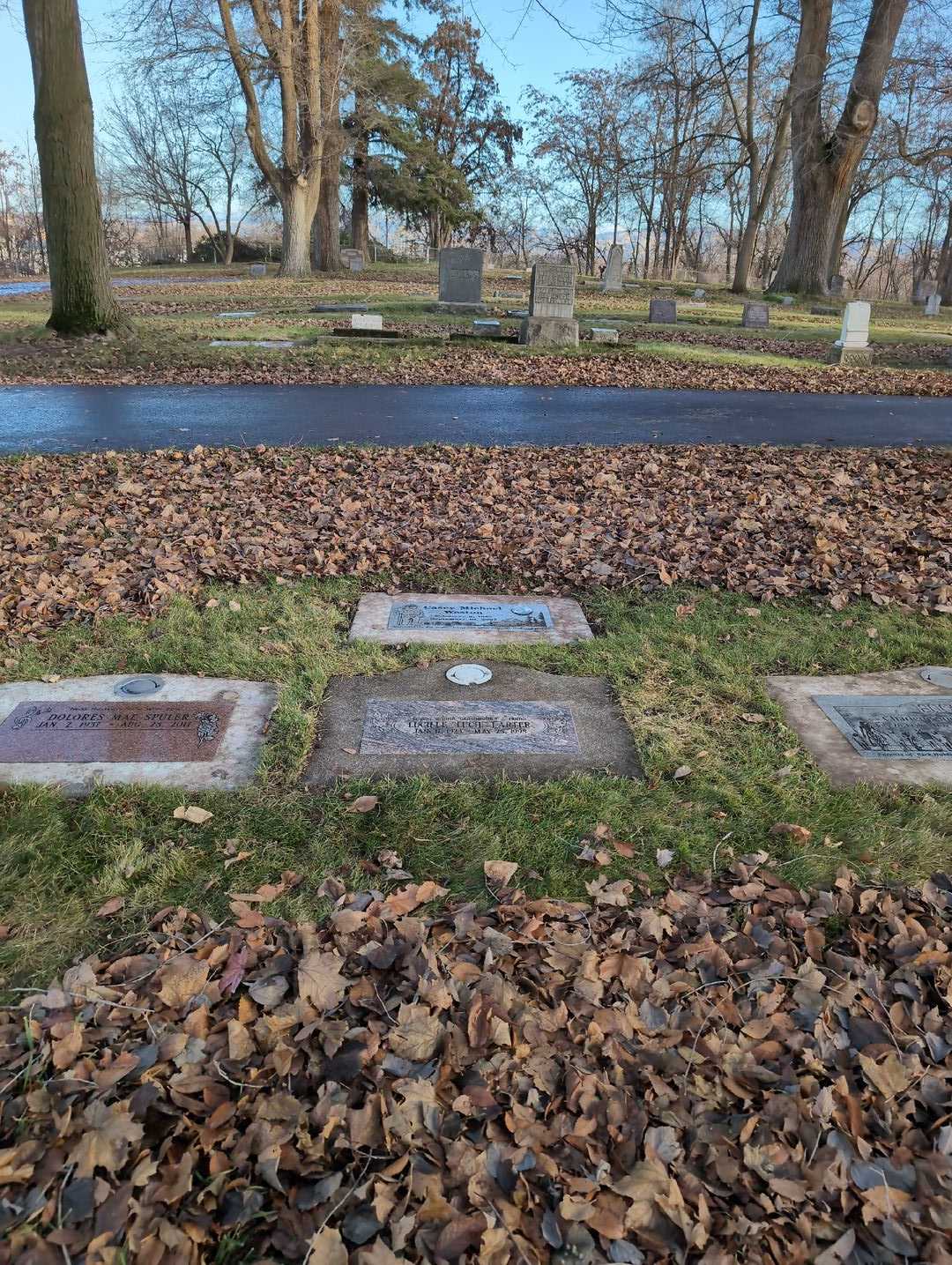 Lucille "Lucie" Larter's grave. Photo 2