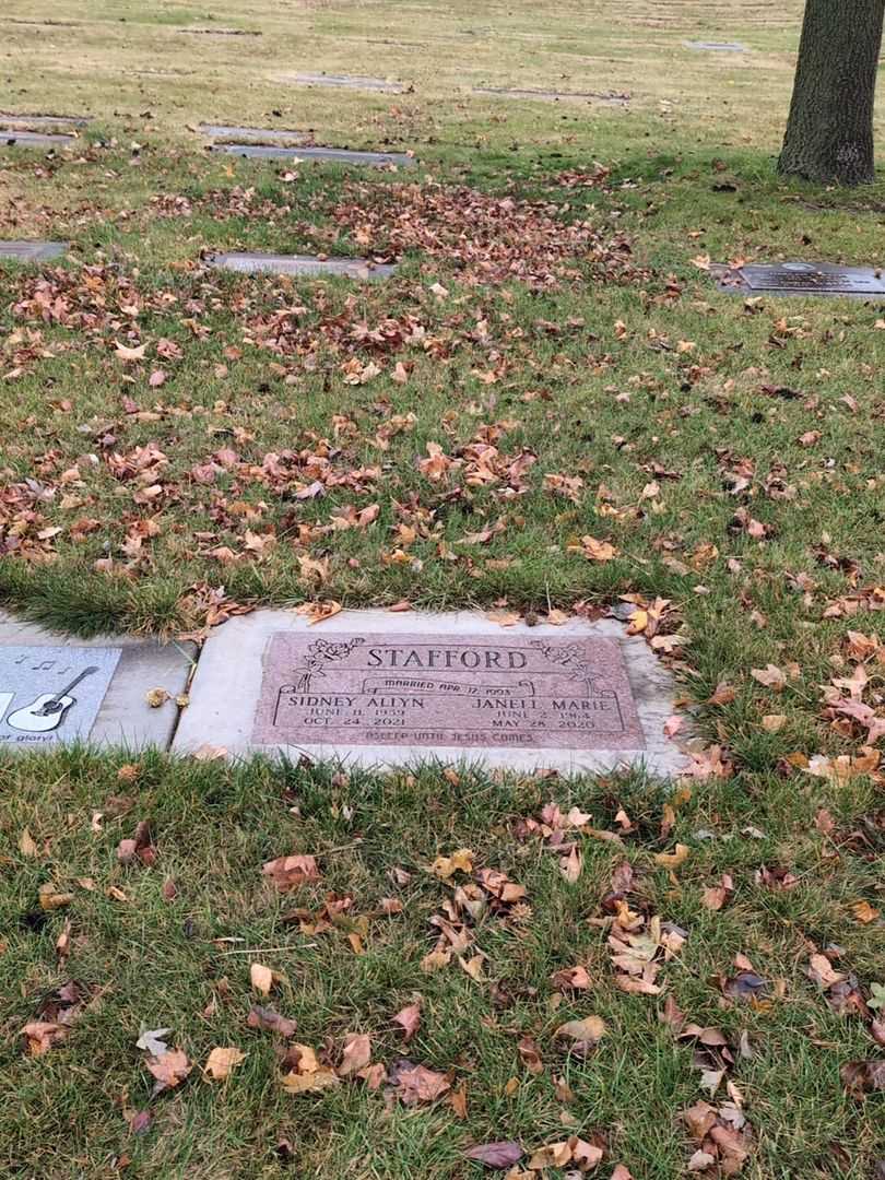 Sidney Allyn Stafford's grave. Photo 2