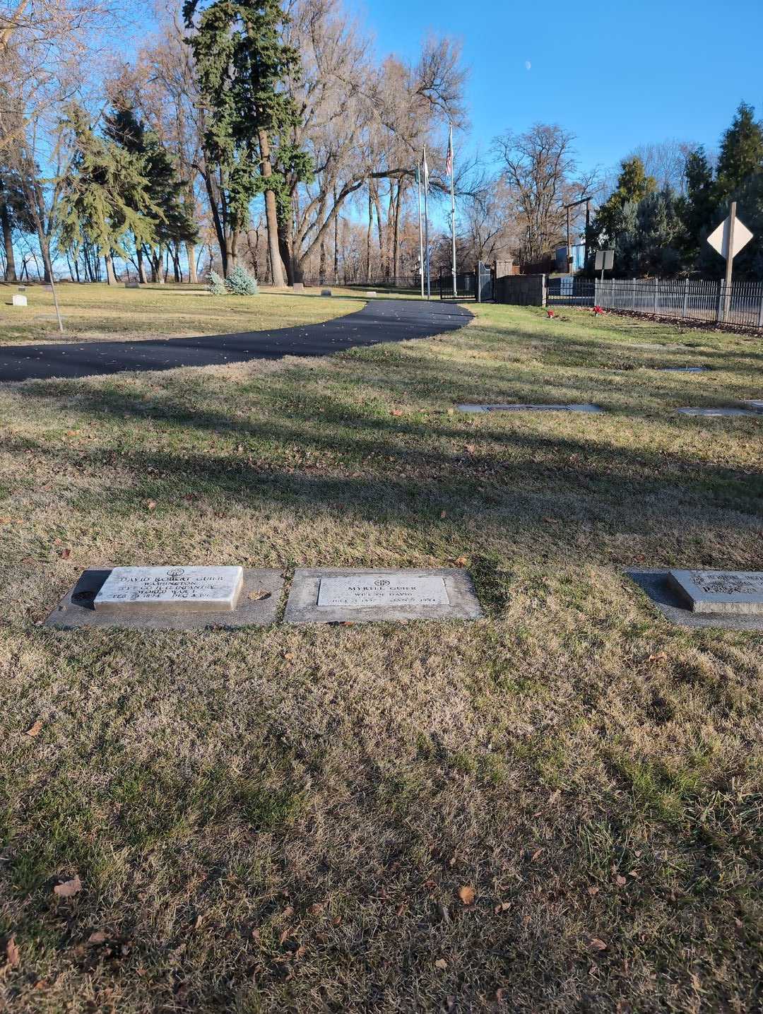Myrtle Guier's grave. Photo 2