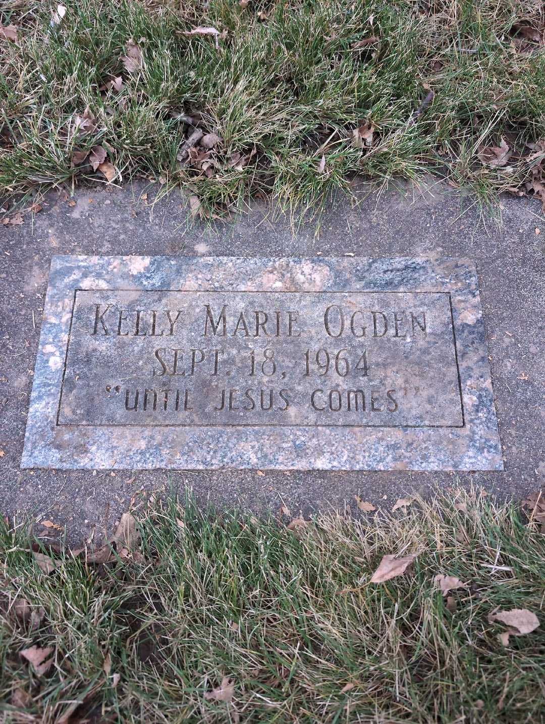 Kelly Marie Ogden's grave. Photo 3