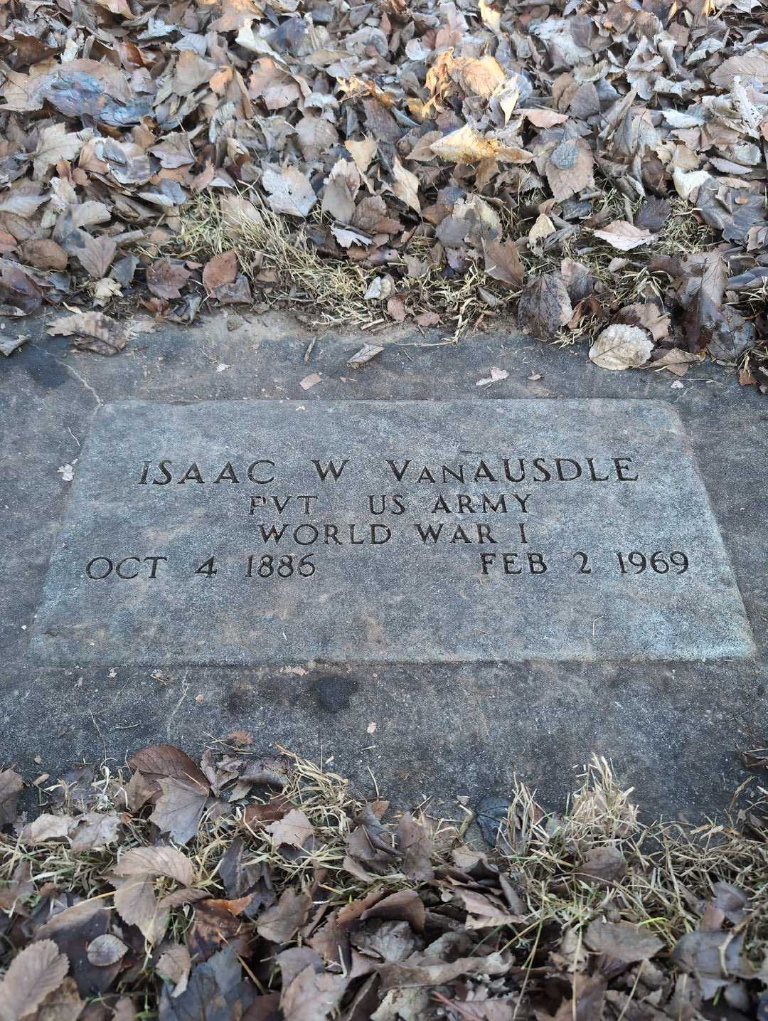 Isaac W. Van Ausdle's grave. Photo 3