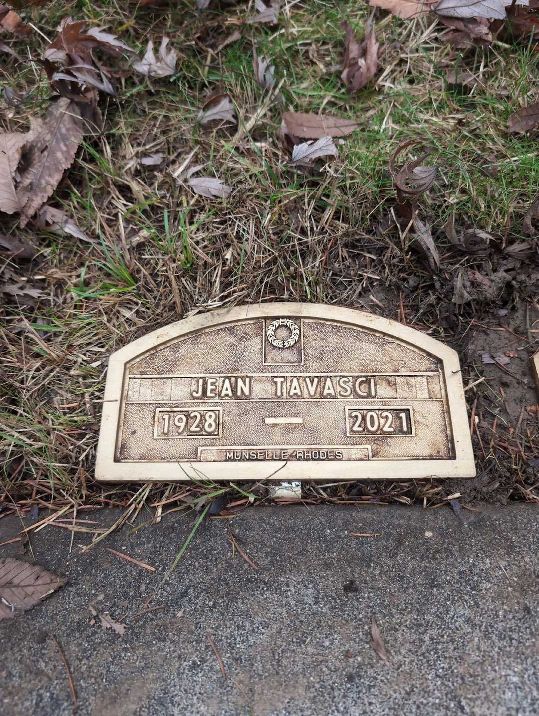 Arthur "Art" Tavasci's grave. Photo 7