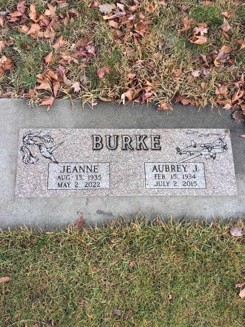 Emma Jeanne Burke's grave. Photo 3