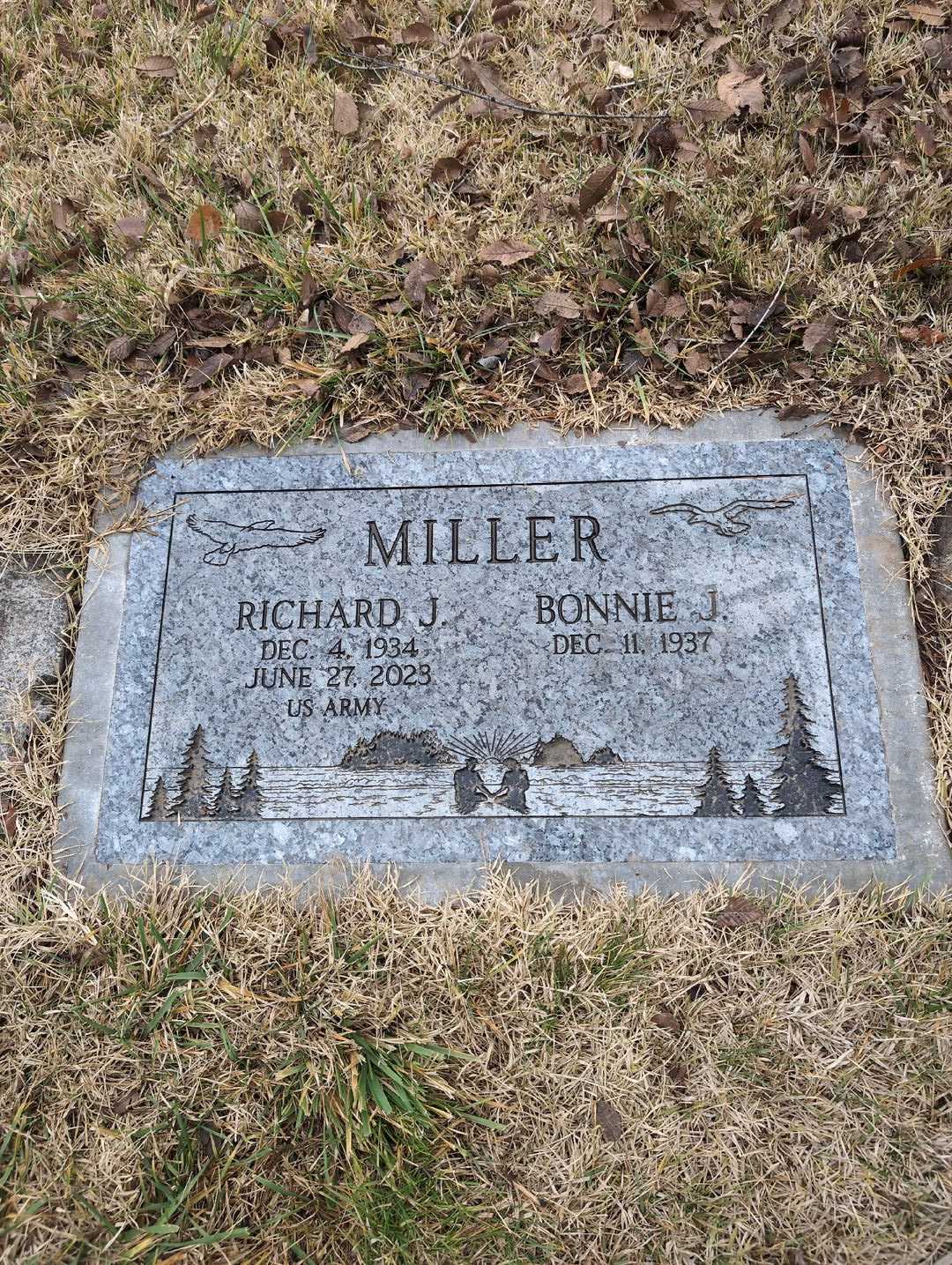 Richard J. Miller's grave. Photo 3