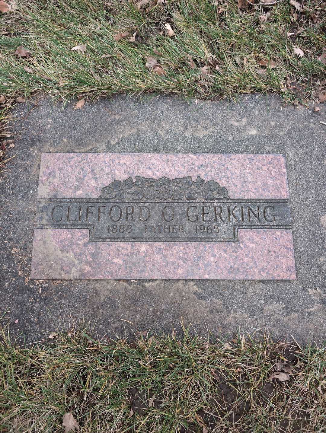 Clifford O. Gerking's grave. Photo 3