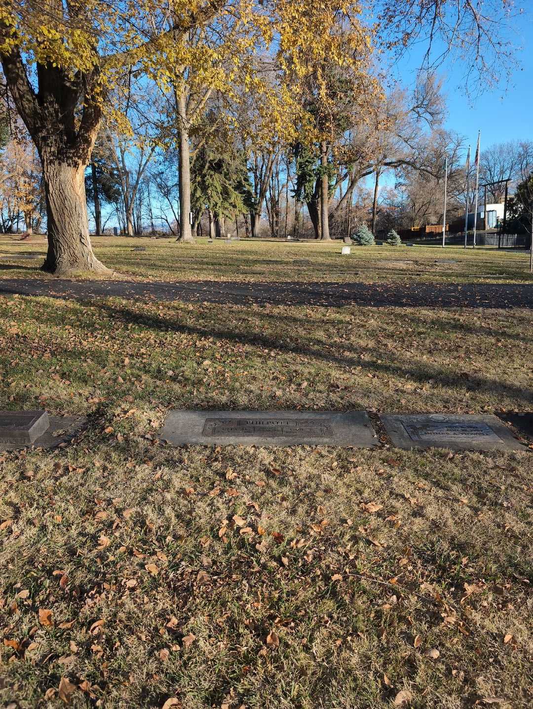 Etta M. Philpott's grave. Photo 2