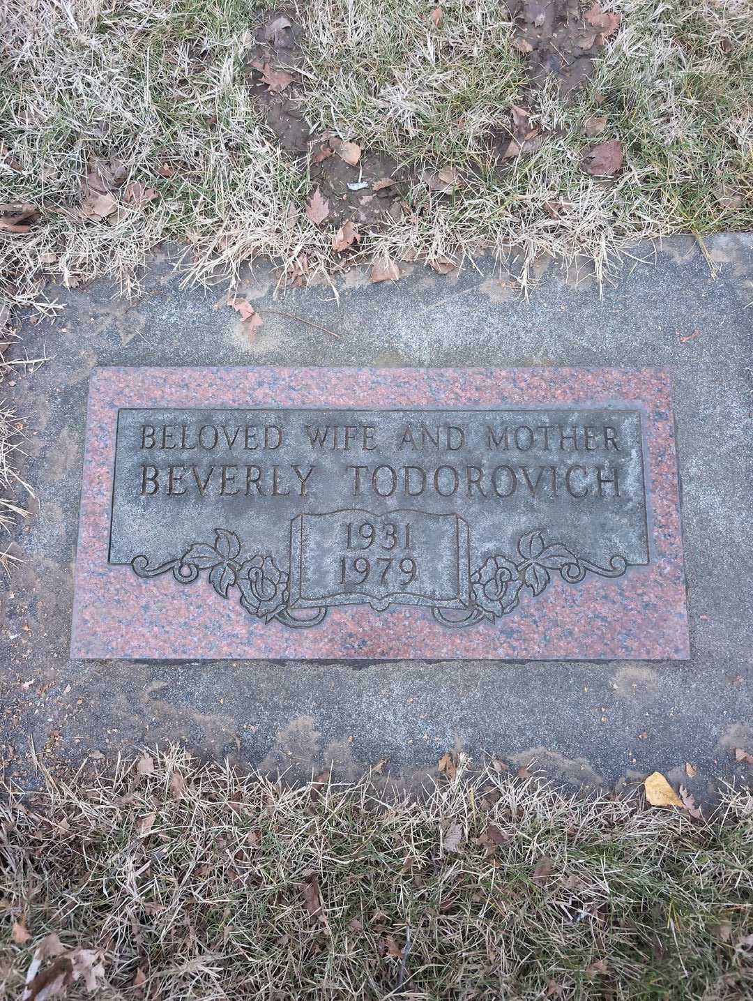Beverly Todorovich's grave. Photo 3