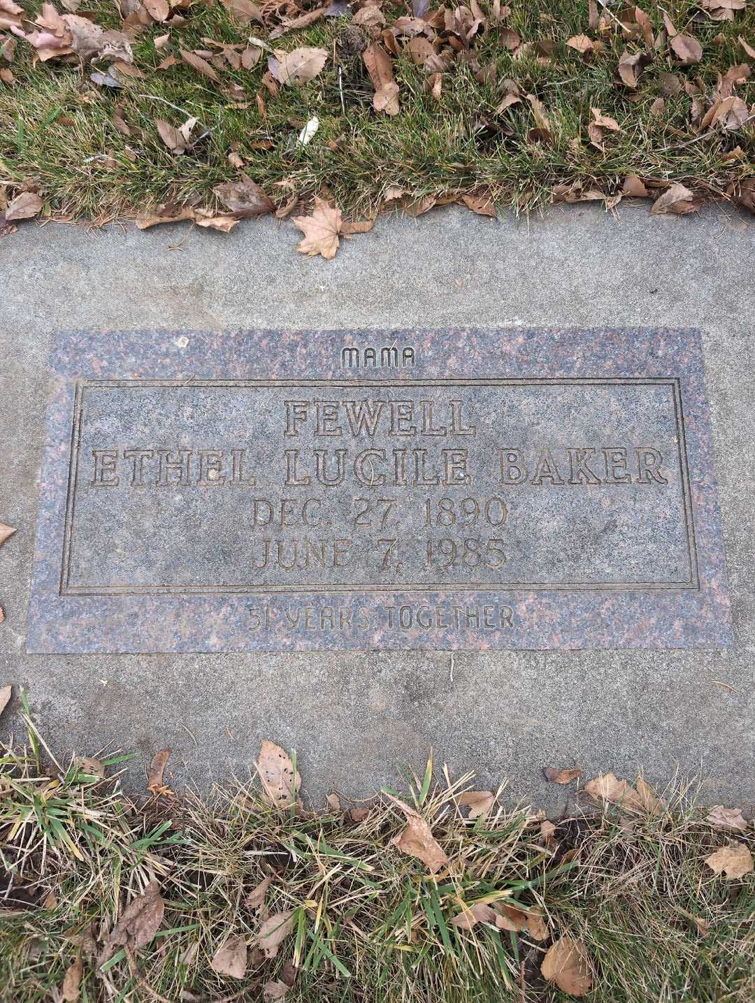 Ethel Lucile Baker Fewell's grave. Photo 3