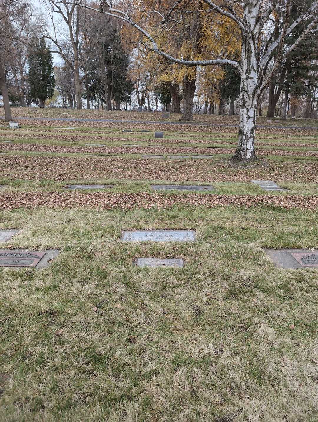 Kenneth R. Dasher's grave. Photo 2