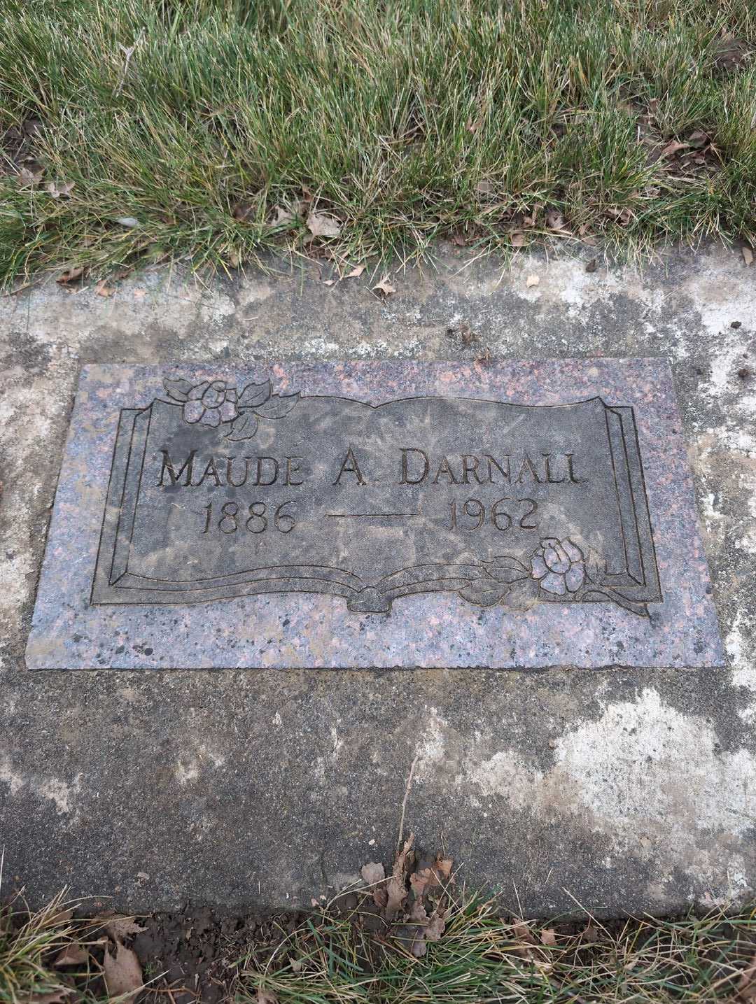 Maude A. Darnall's grave. Photo 3