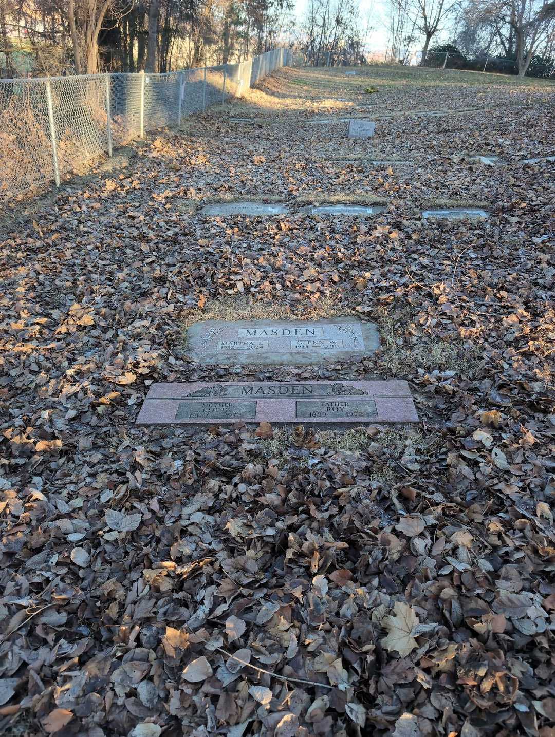 Glenn W. Masden's grave. Photo 2