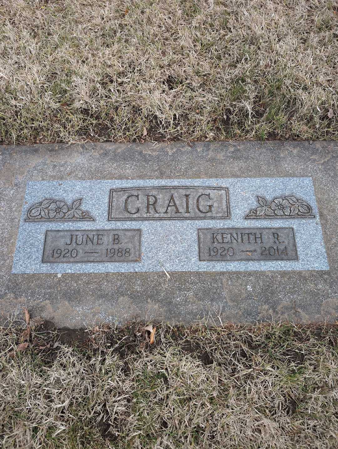 June B. Craig's grave. Photo 3