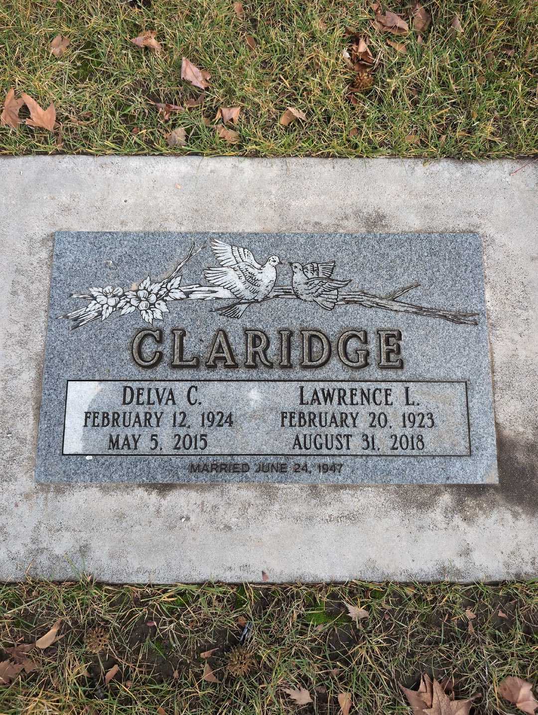 Delva C. Claridge's grave. Photo 3