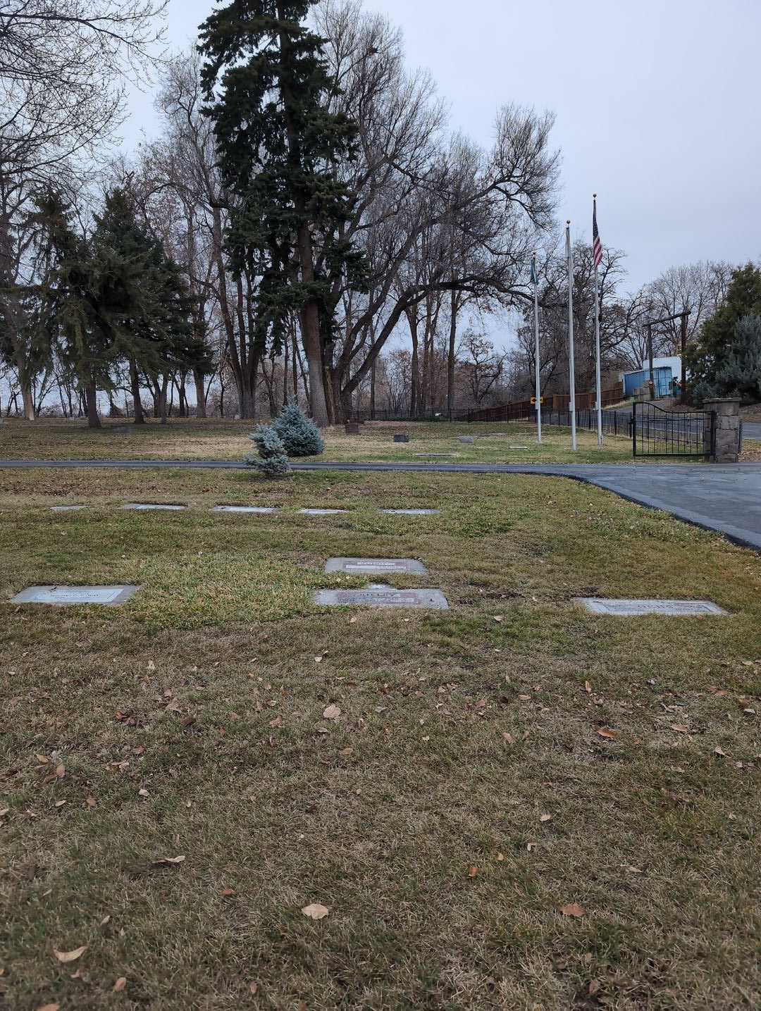 Luella A. Rieley's grave. Photo 2