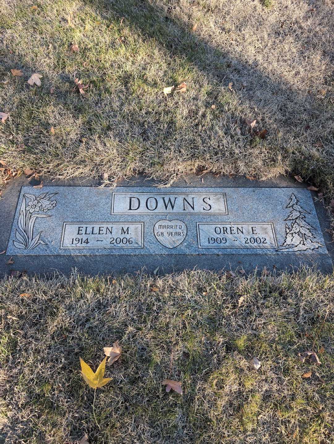Ellen Mae Downs's grave. Photo 3
