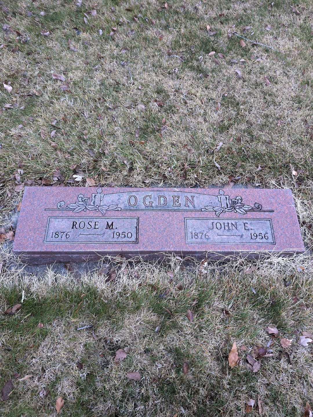 John E. Ogden's grave. Photo 1