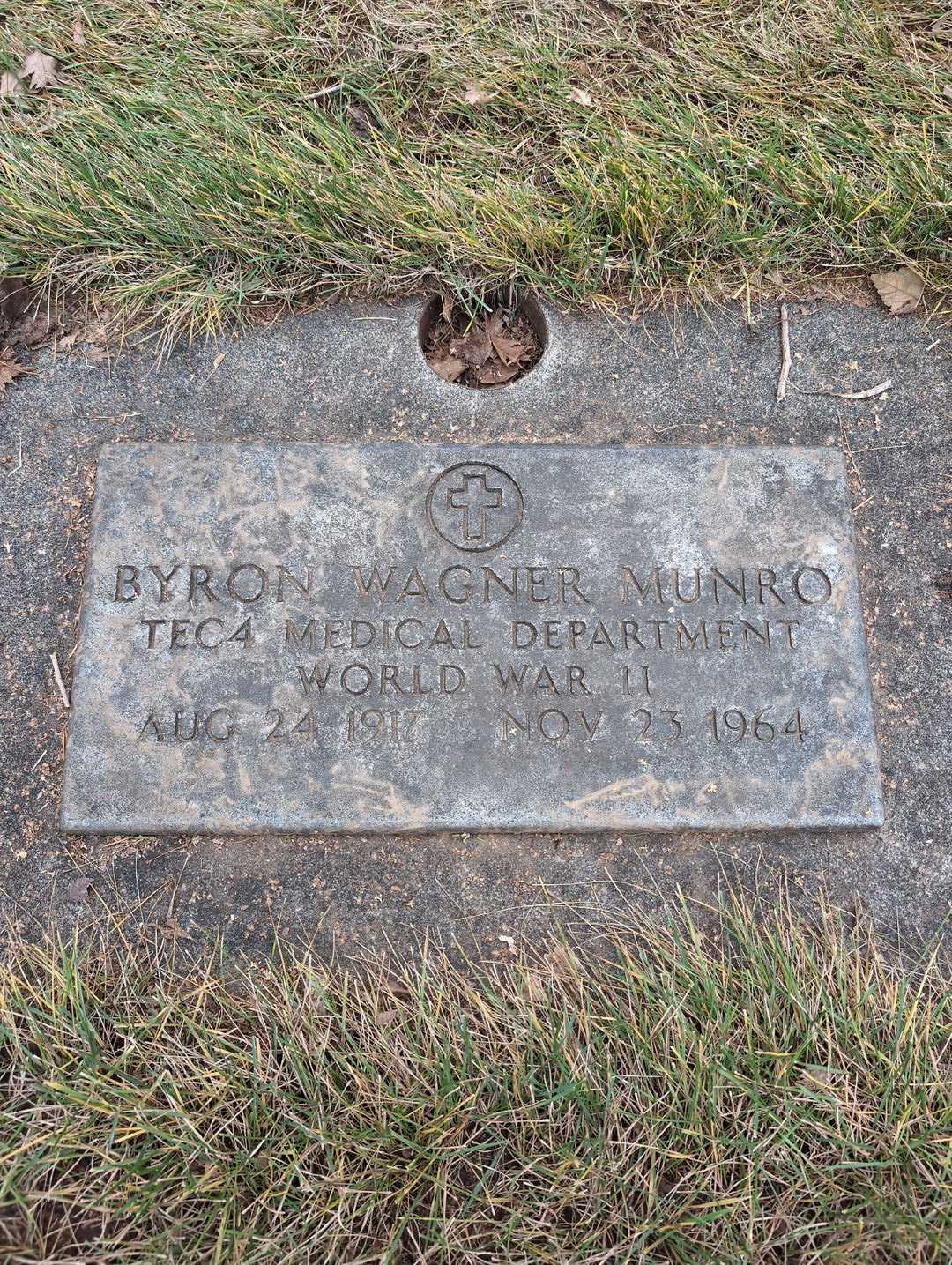 Shirley Vickroy's grave. Photo 3