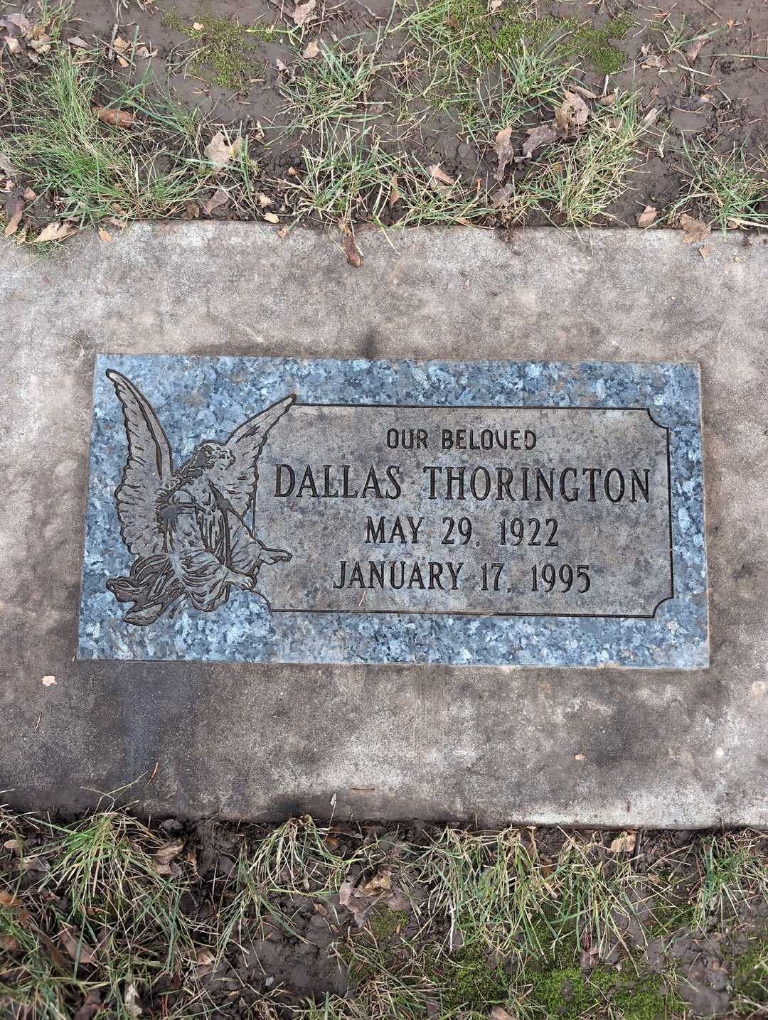 Dallas Thorington's grave. Photo 3