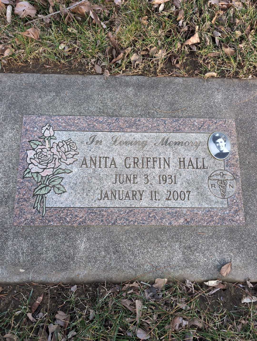 Anita Griffin Hall's grave. Photo 3