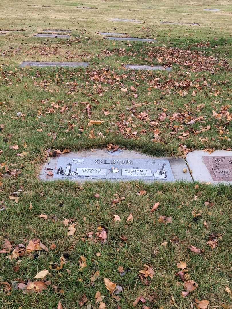 Donna L. Olson's grave. Photo 2