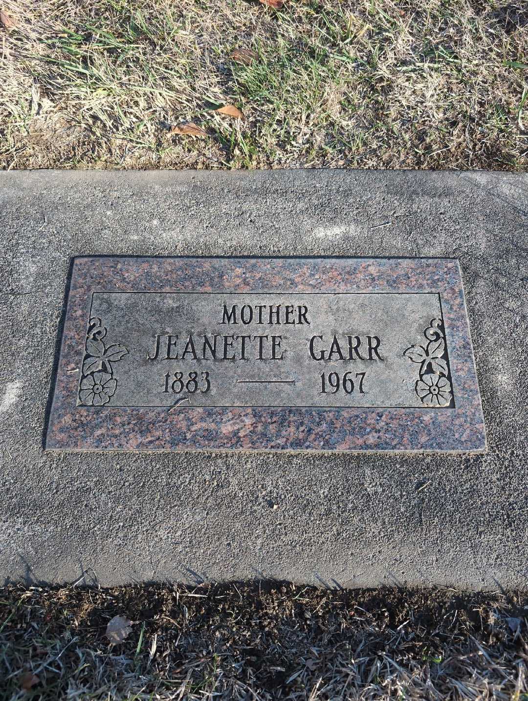 Jeanette Garr's grave. Photo 3