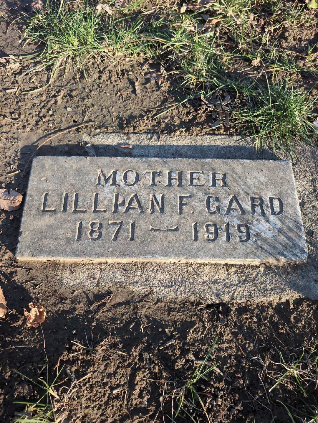Lillian Frances Gard's grave. Photo 3