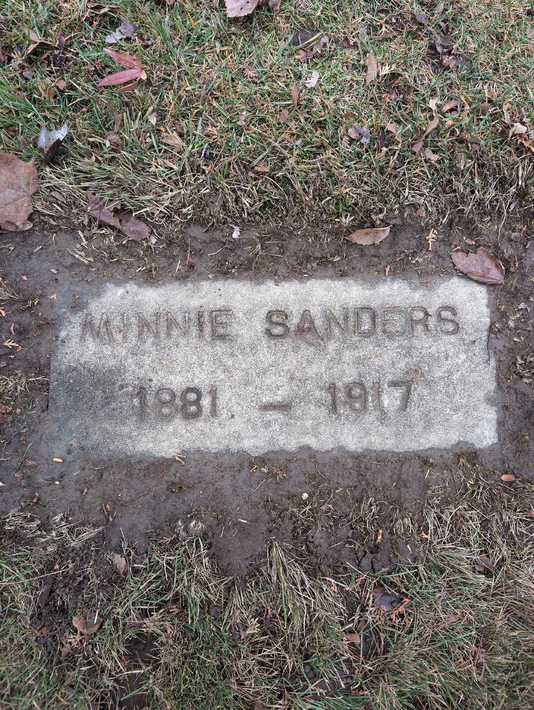 Minnie Sanders's grave. Photo 1