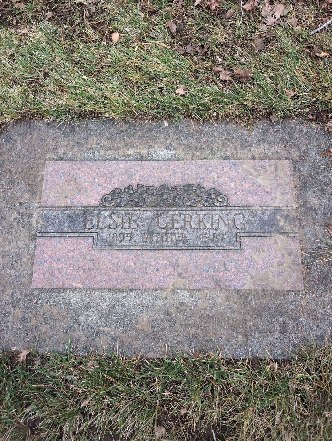 Elsie Gerking's grave. Photo 3