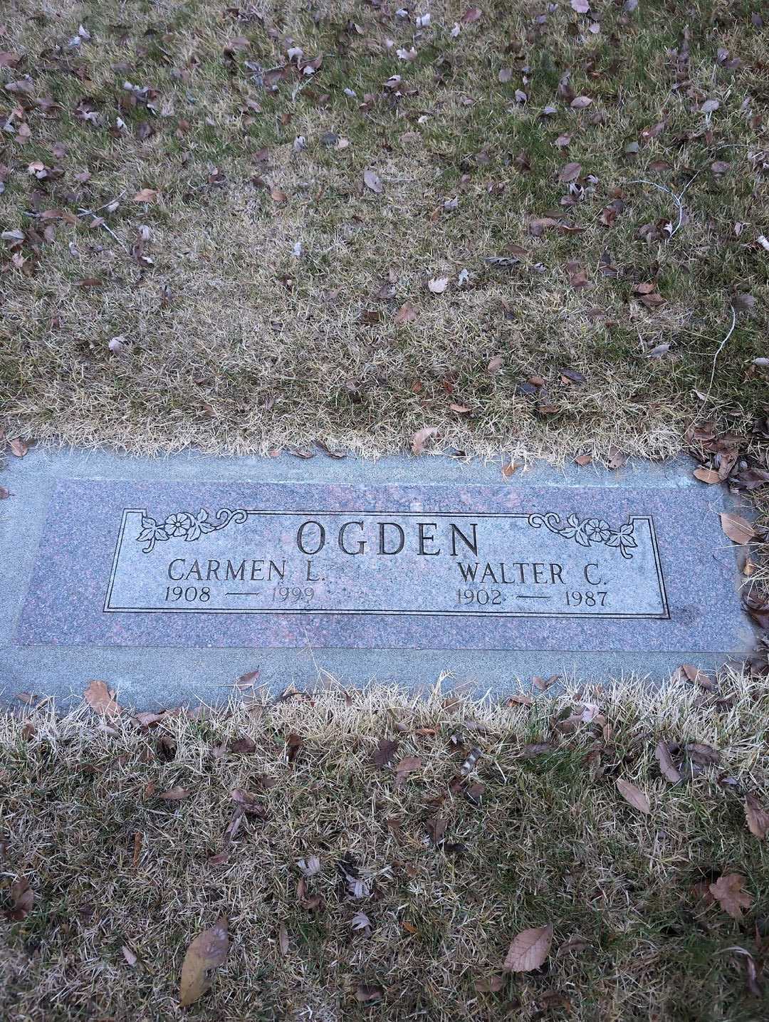 Carmen L. Ogden's grave. Photo 3