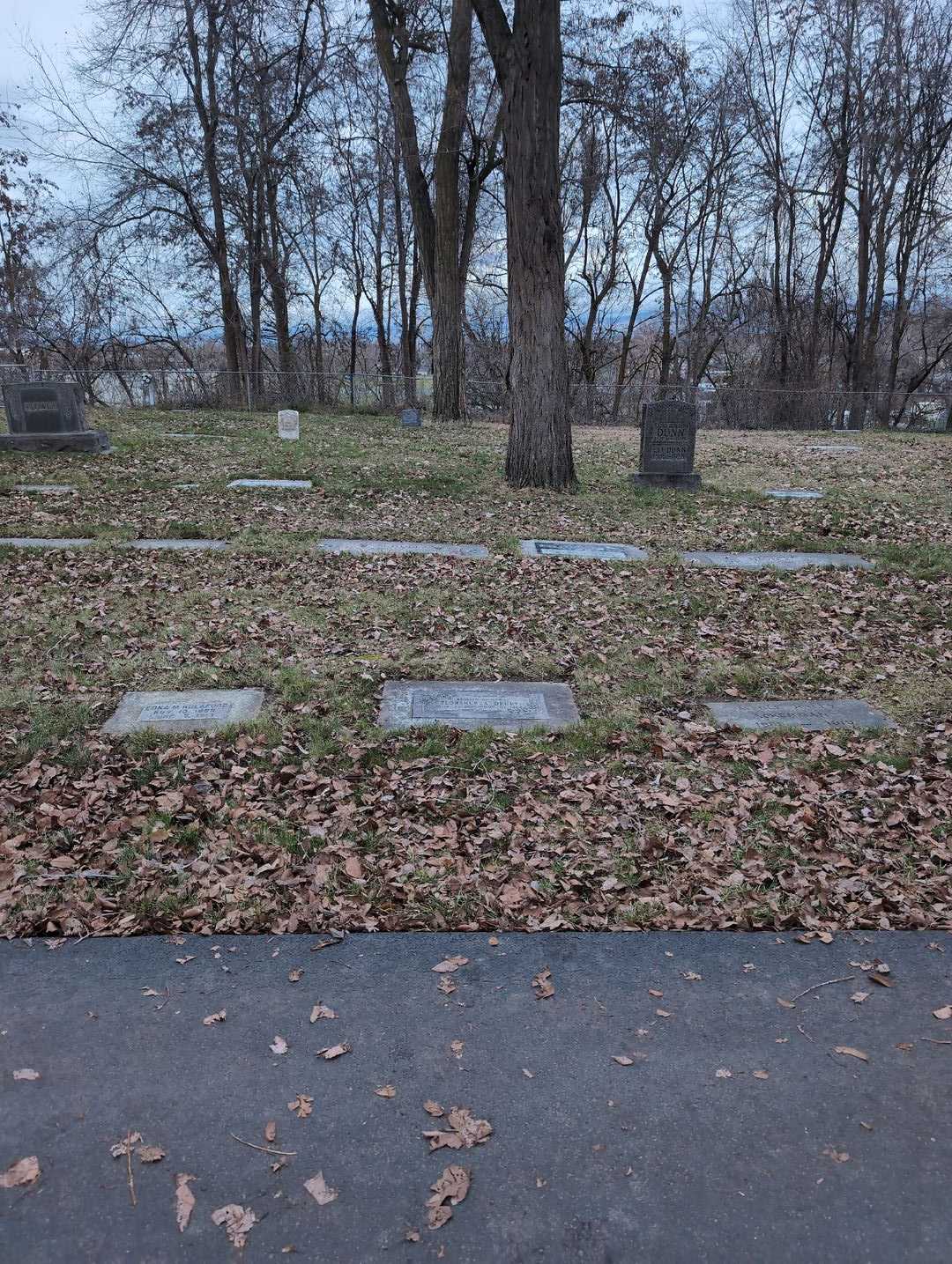 Florence A. Drury's grave. Photo 2