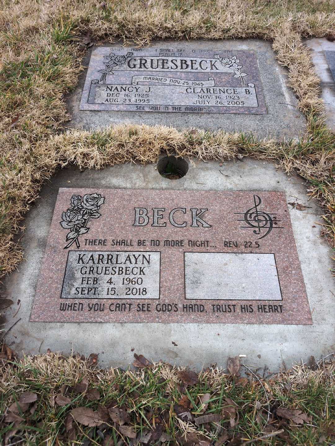 Karrlayn Gruesbeck Beck's grave. Photo 5