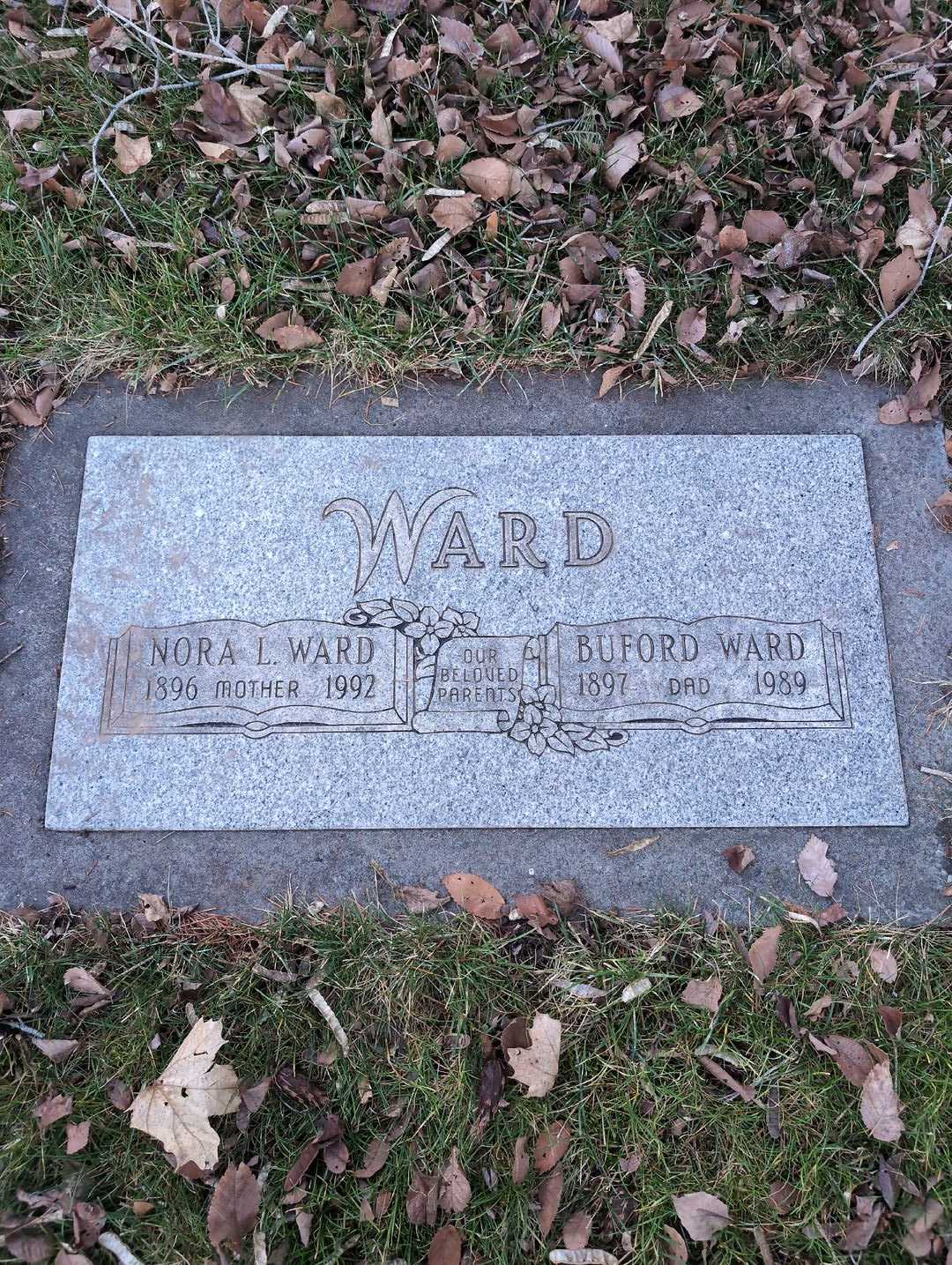 Nelda Irving's grave. Photo 1