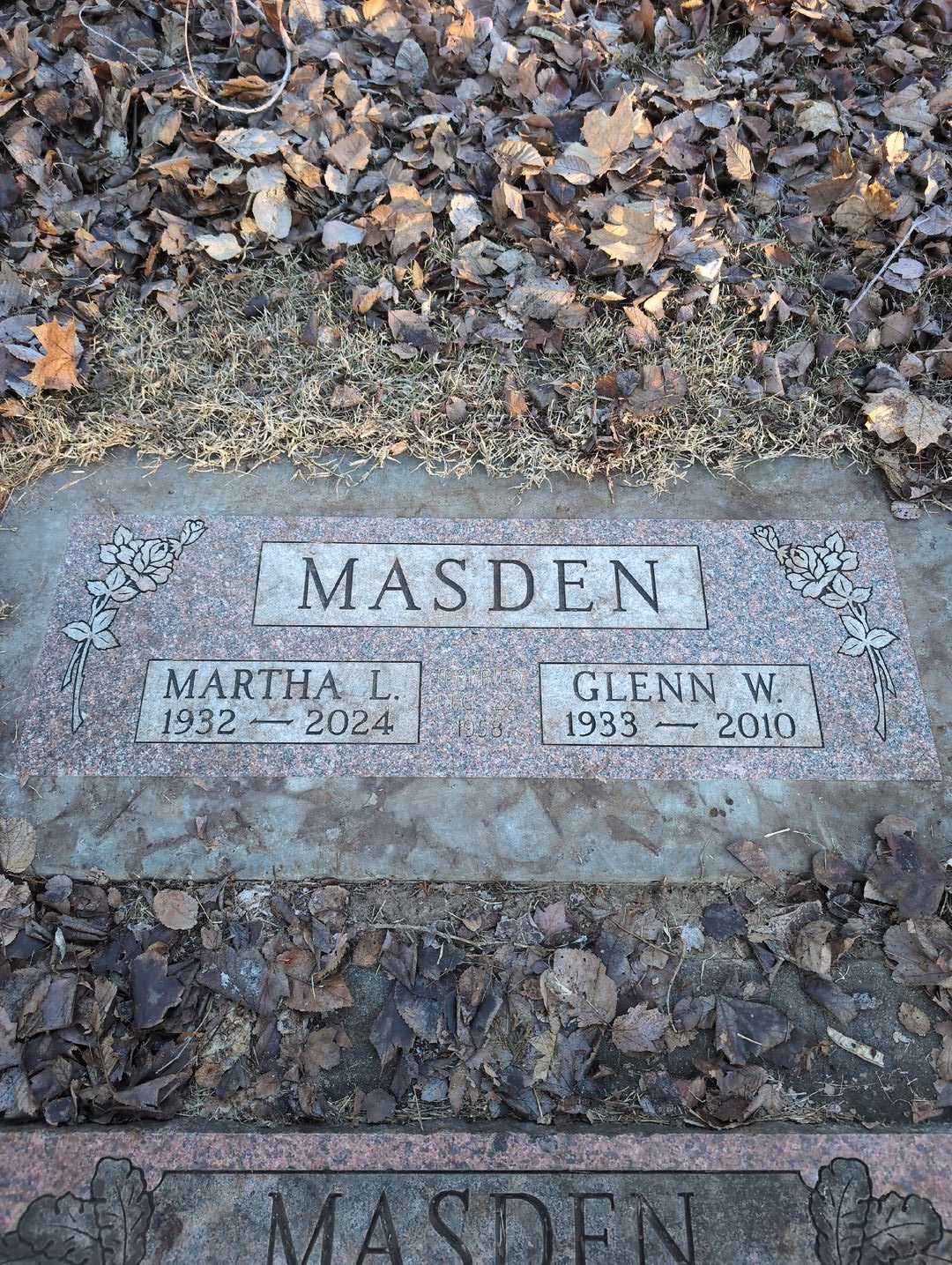 Glenn W. Masden's grave. Photo 5