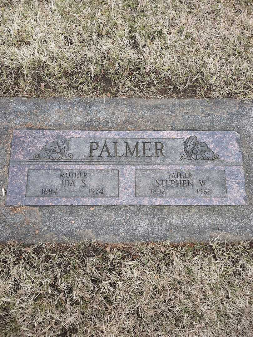Ida Mae S. Palmer's grave. Photo 3