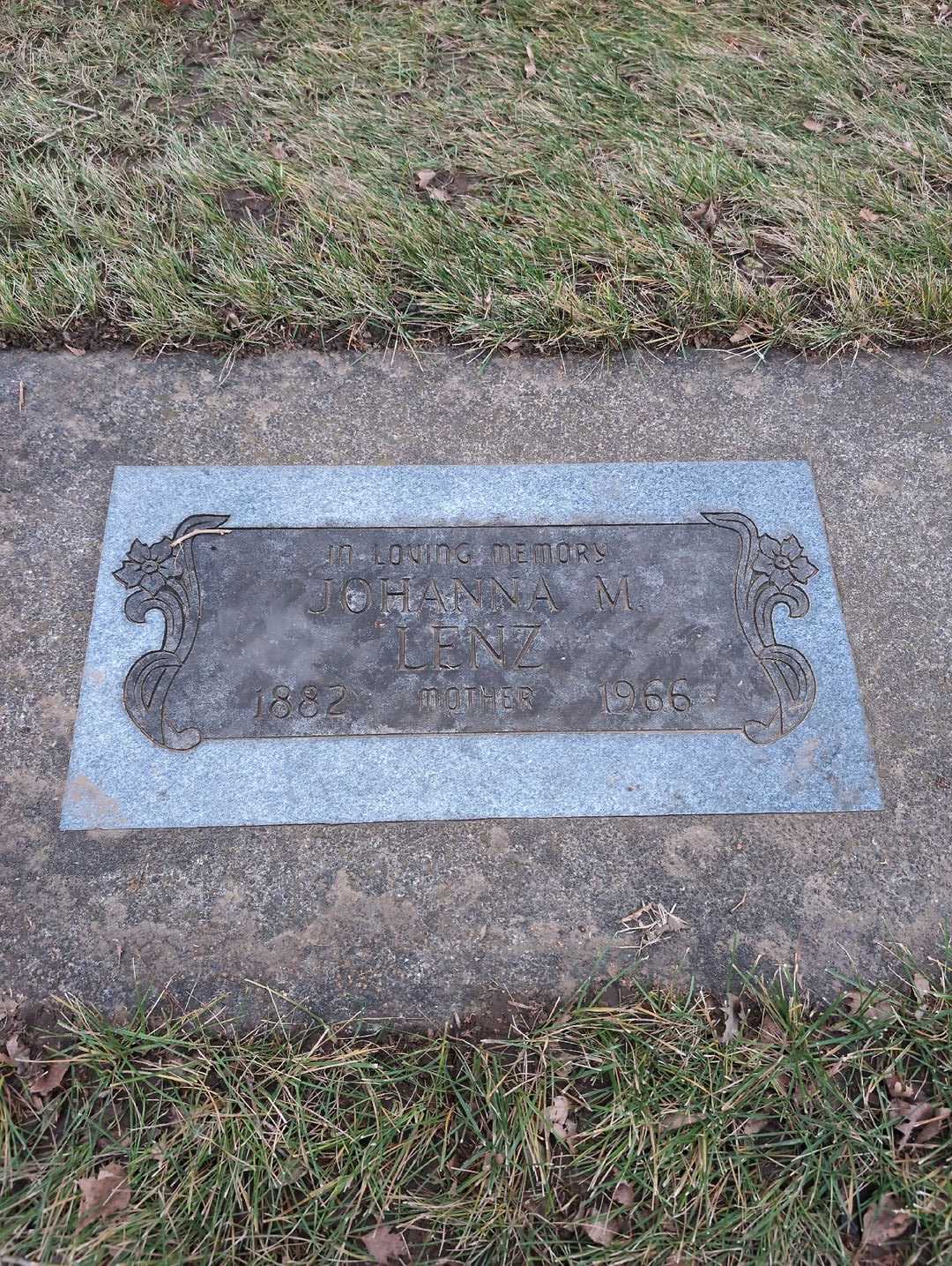 Mabel Jacobson Jones's grave. Photo 1