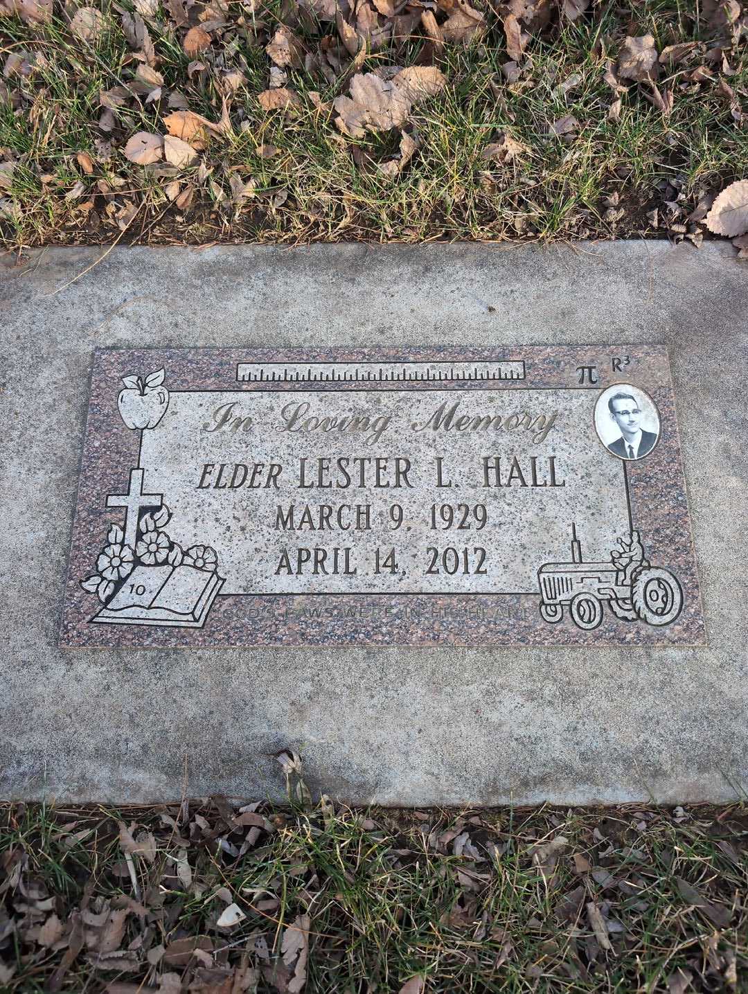 Elder Lester L. Hall's grave. Photo 3