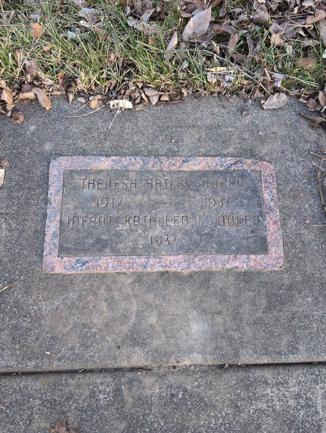 Kathleen L. Queen's grave. Photo 4